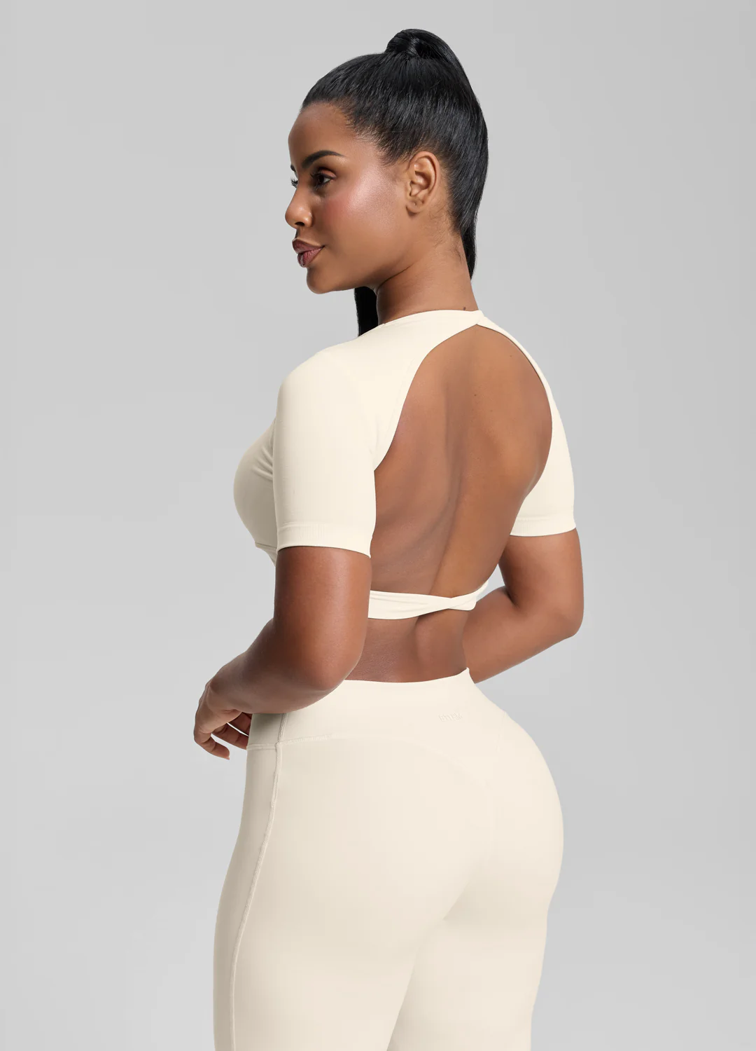 Ultrasculpt Crew Neckline Backless Removable Bra Cups Seamless Crop Top
