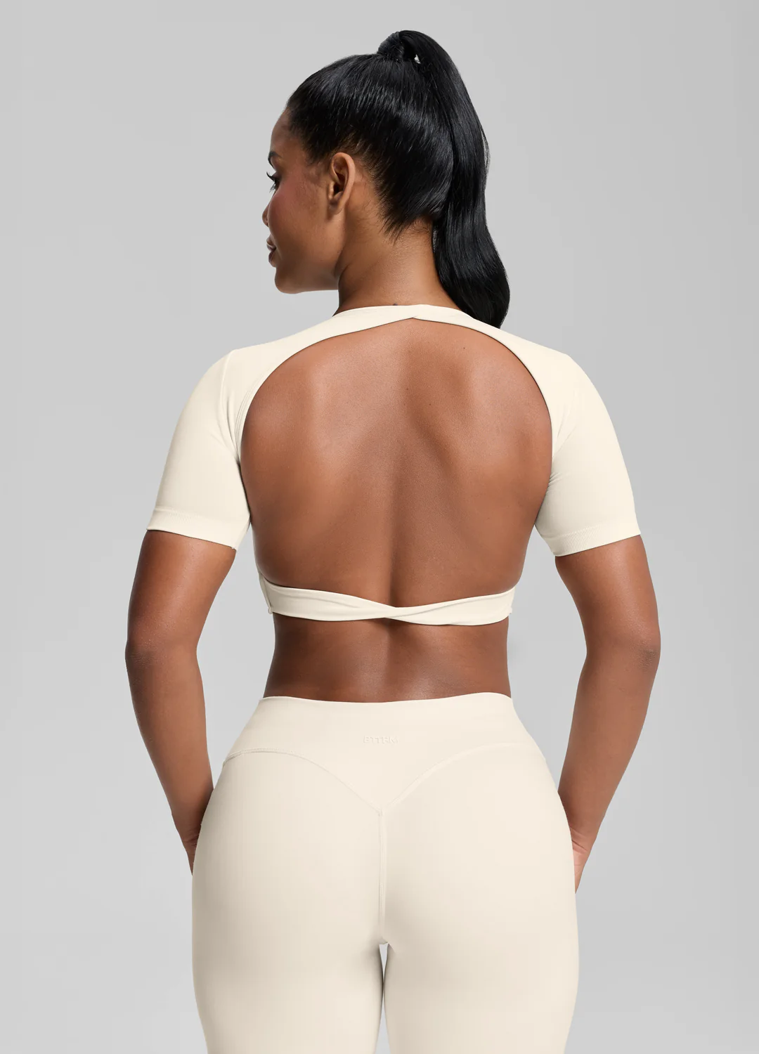 Ultrasculpt Crew Neckline Backless Removable Bra Cups Seamless Crop Top - Image 4