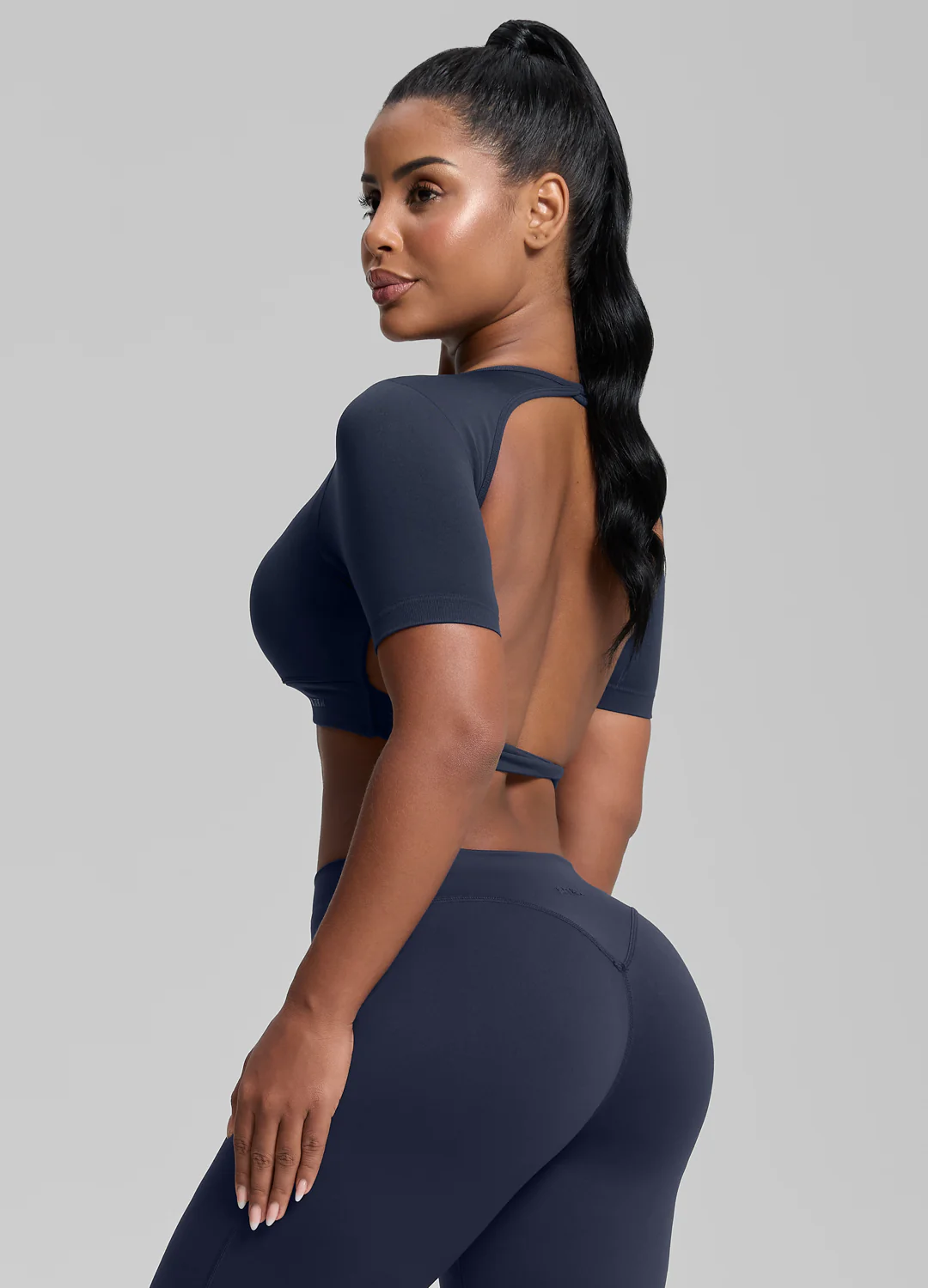 Ultrasculpt Crew Neckline Backless Removable Bra Cups Seamless Crop Top - Image 2