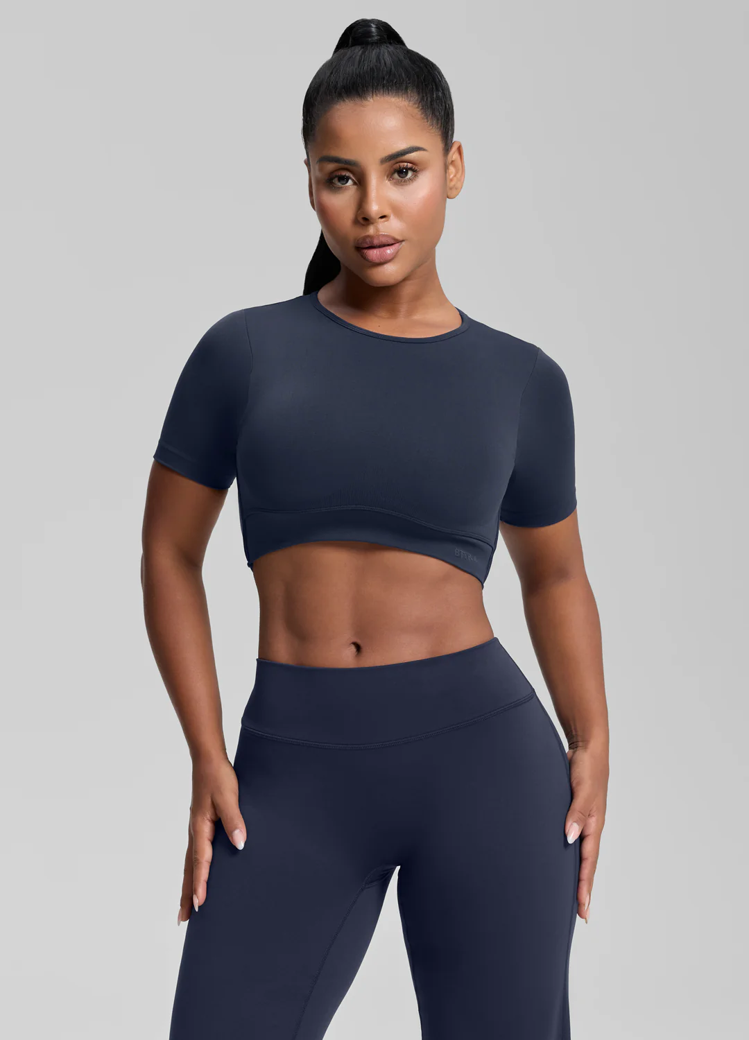 Ultrasculpt Crew Neckline Backless Removable Bra Cups Seamless Crop Top - Image 3