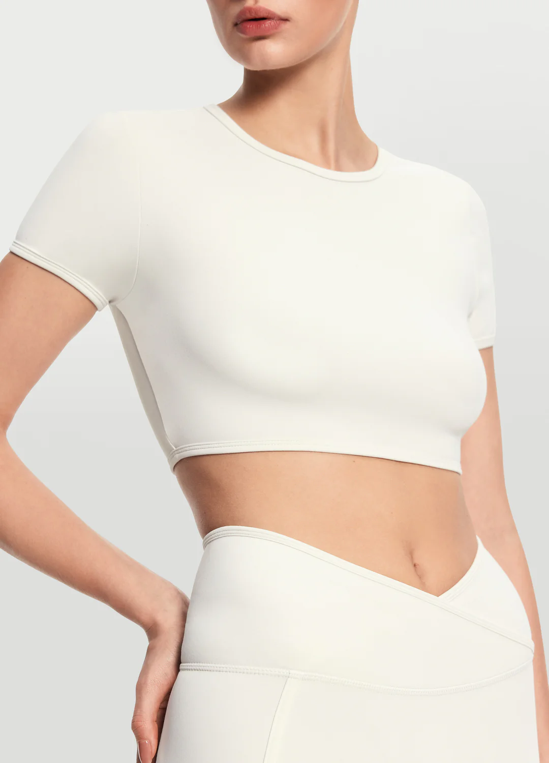 Casual Cropped T-Shirt - Image 4