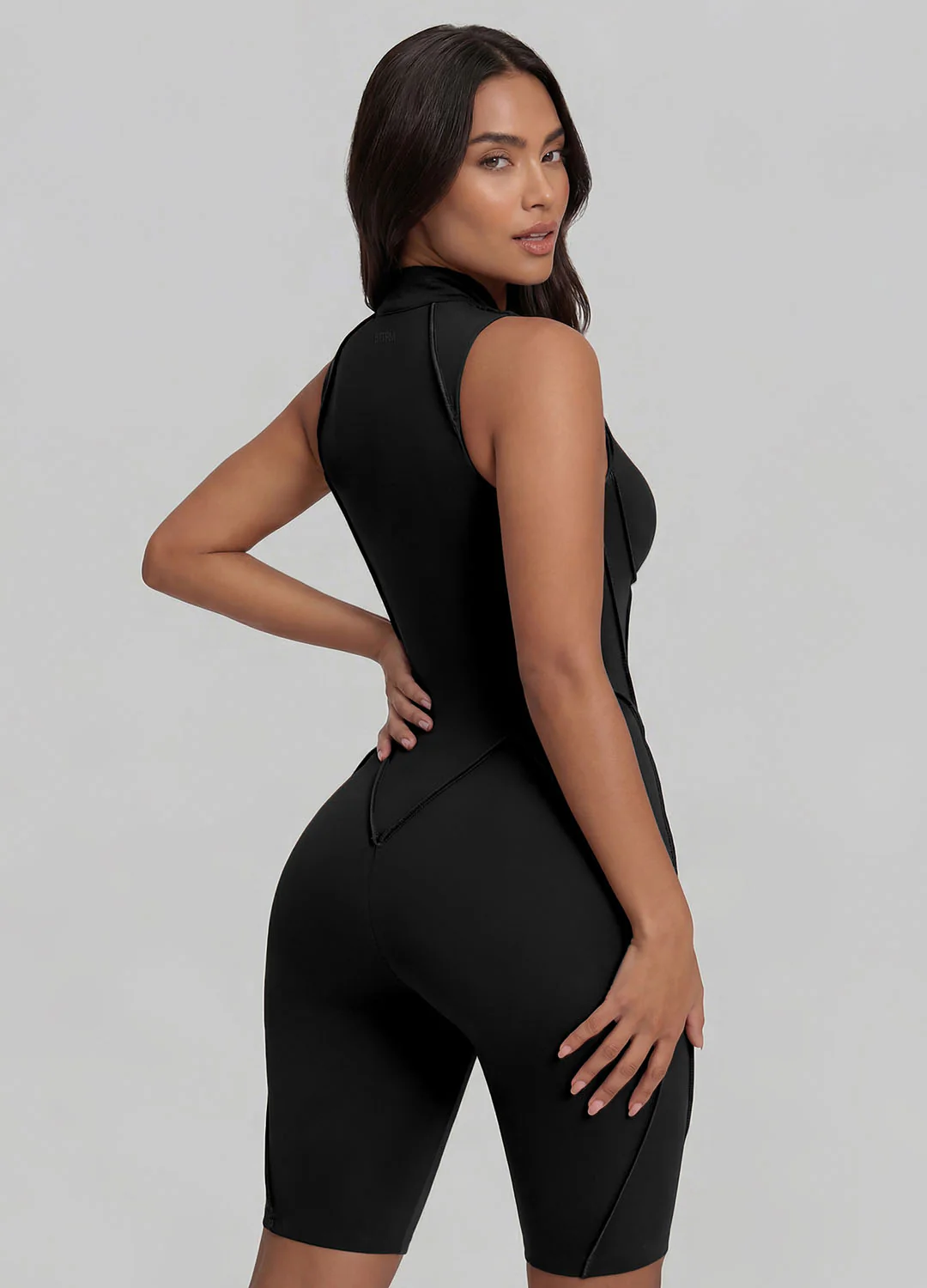 Closed-Back Sleeveless Shorts Catsuit - Image 5