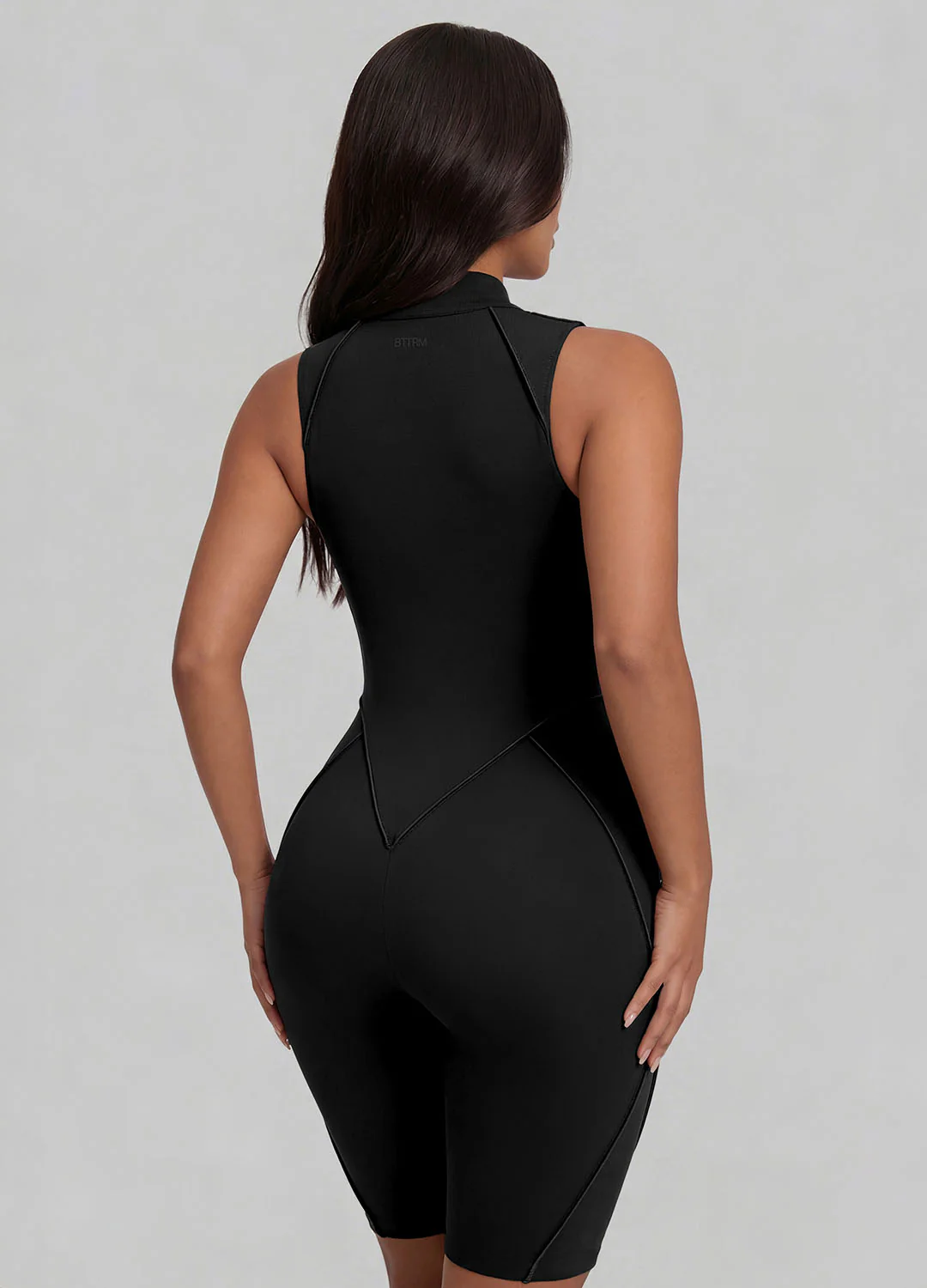Closed-Back Sleeveless Shorts Catsuit - Image 6