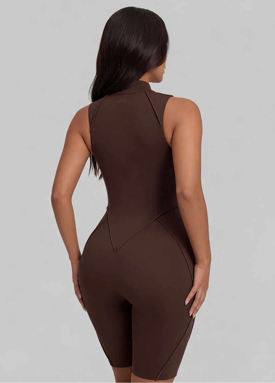 Closed-Back Sleeveless Shorts Catsuit - Image 6
