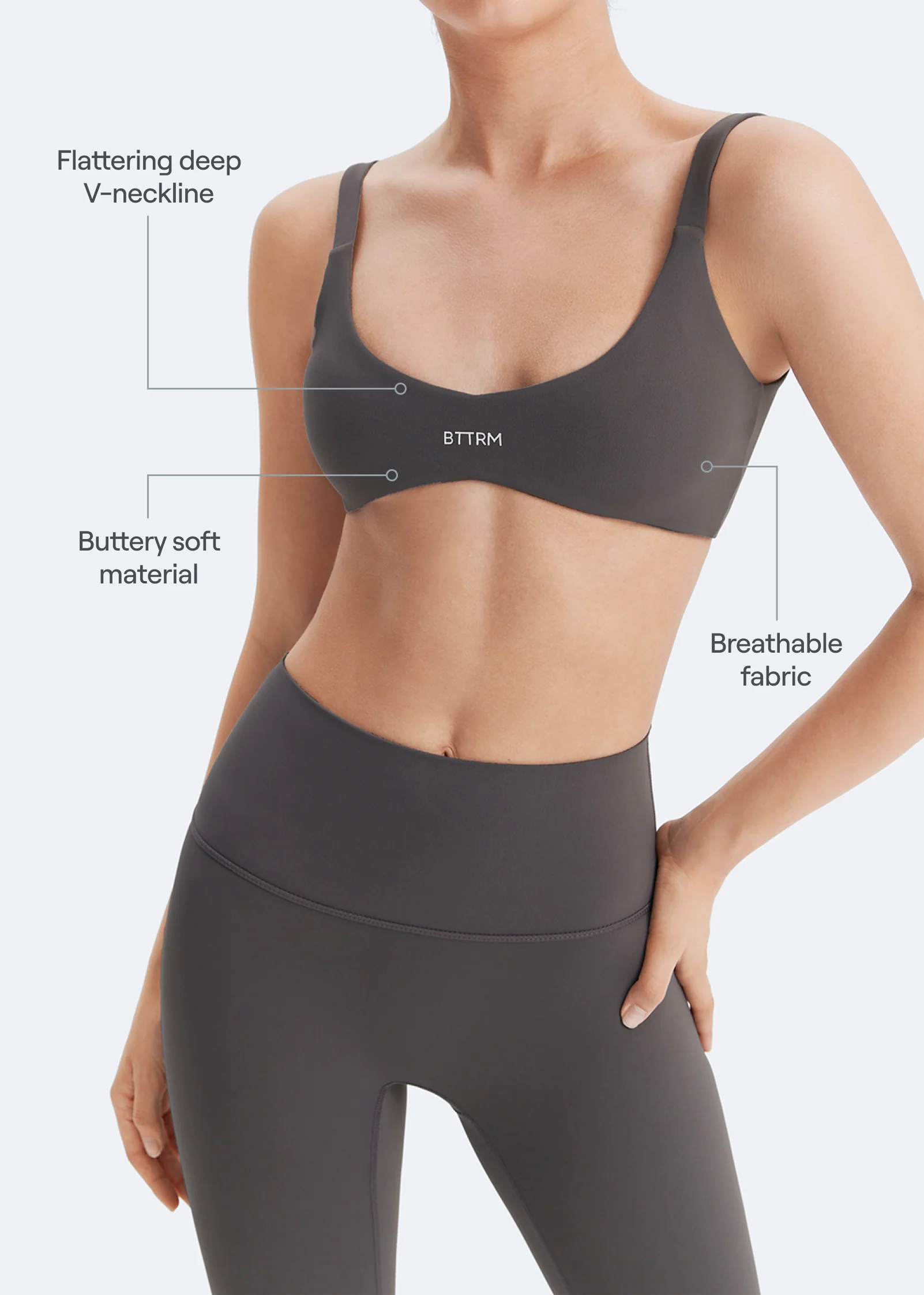 Form-Fitting Sports Bra - Image 3