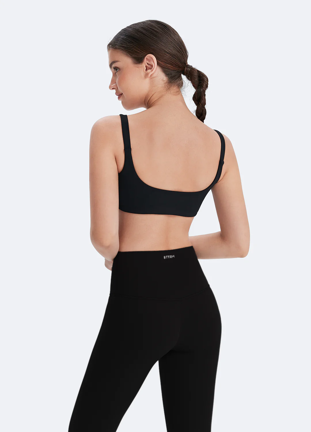 Form-Fitting Sports Bra - Image 4