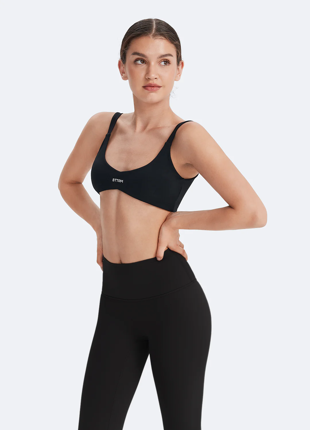 Form-Fitting Sports Bra - Image 5