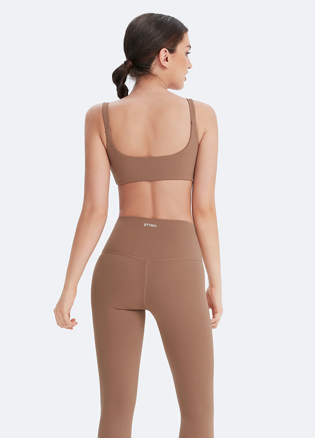 Form-Fitting Sports Bra - Image 4