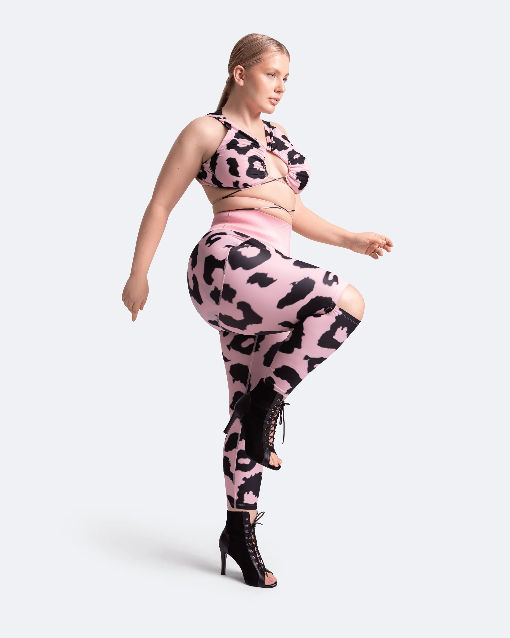High-Rise Knee-Slit Leggings - Image 15
