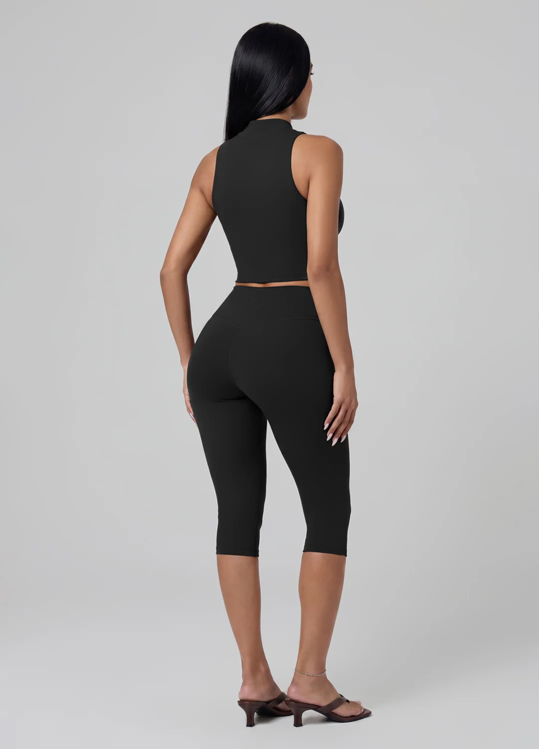 High-Waisted Sculpt Capri Leggings - Image 3
