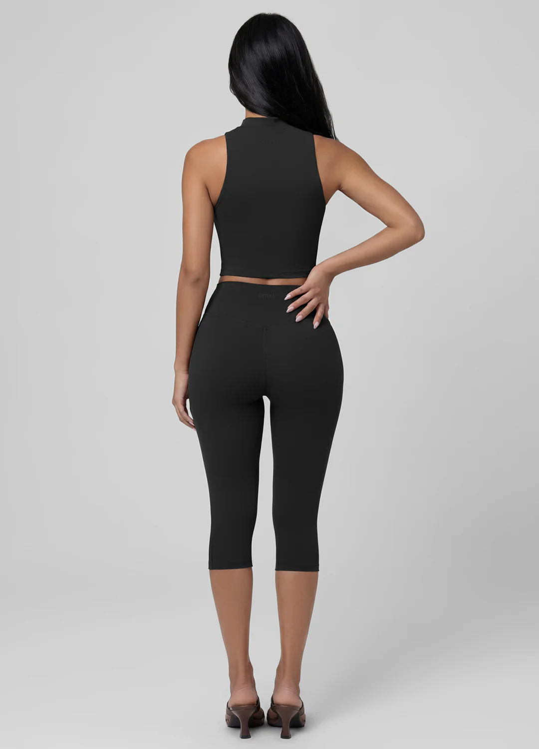 High-Waisted Sculpt Capri Leggings - Image 4