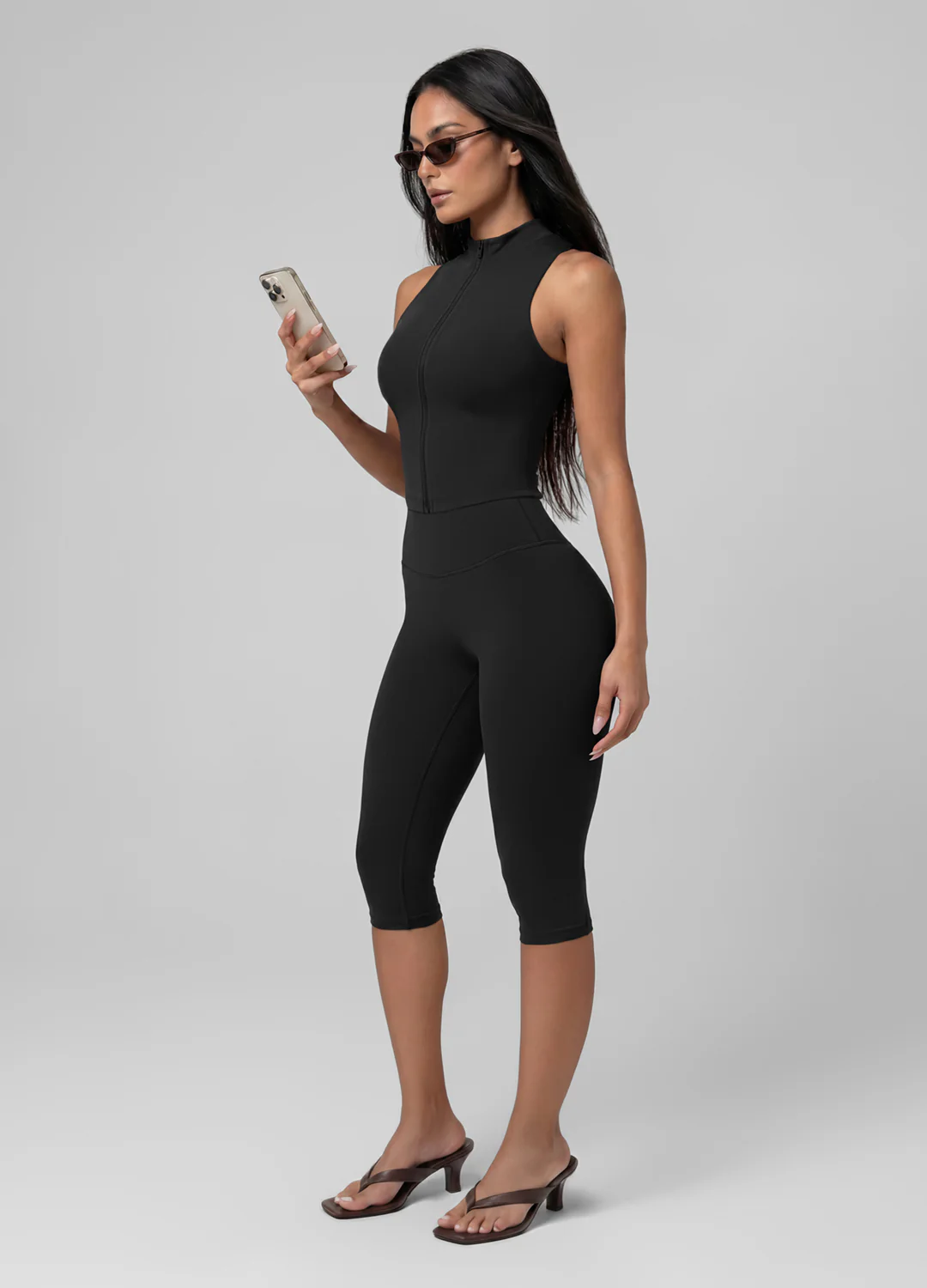 High-Waisted Sculpt Capri Leggings - Image 5