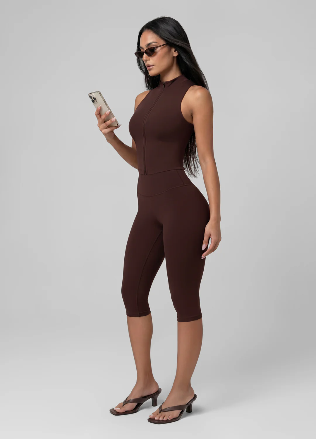 High-Waisted Sculpt Capri Leggings - Image 5