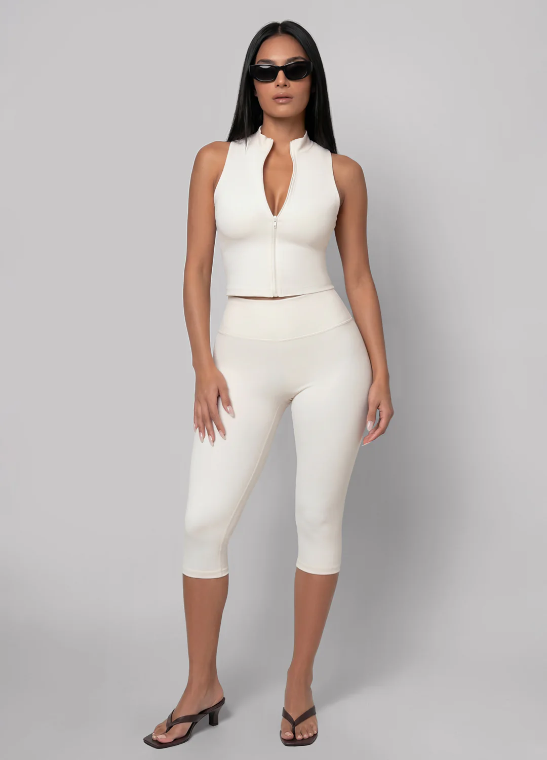 High-Waisted Sculpt Capri Leggings - Image 2