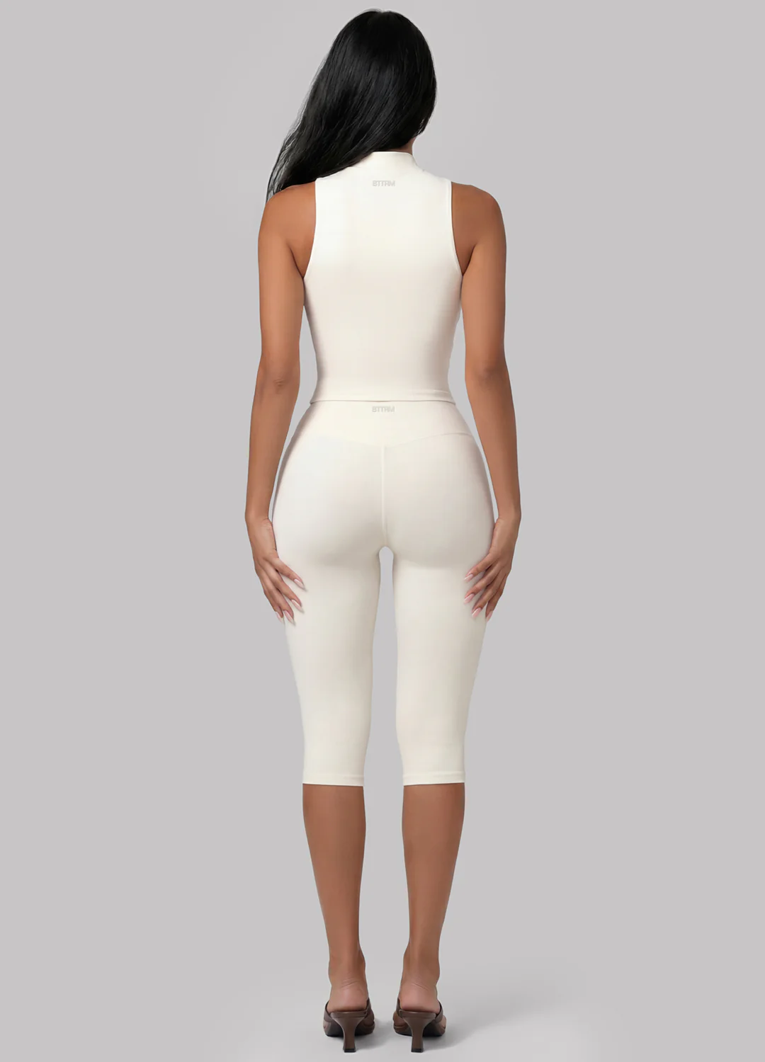 High-Waisted Sculpt Capri Leggings - Image 4
