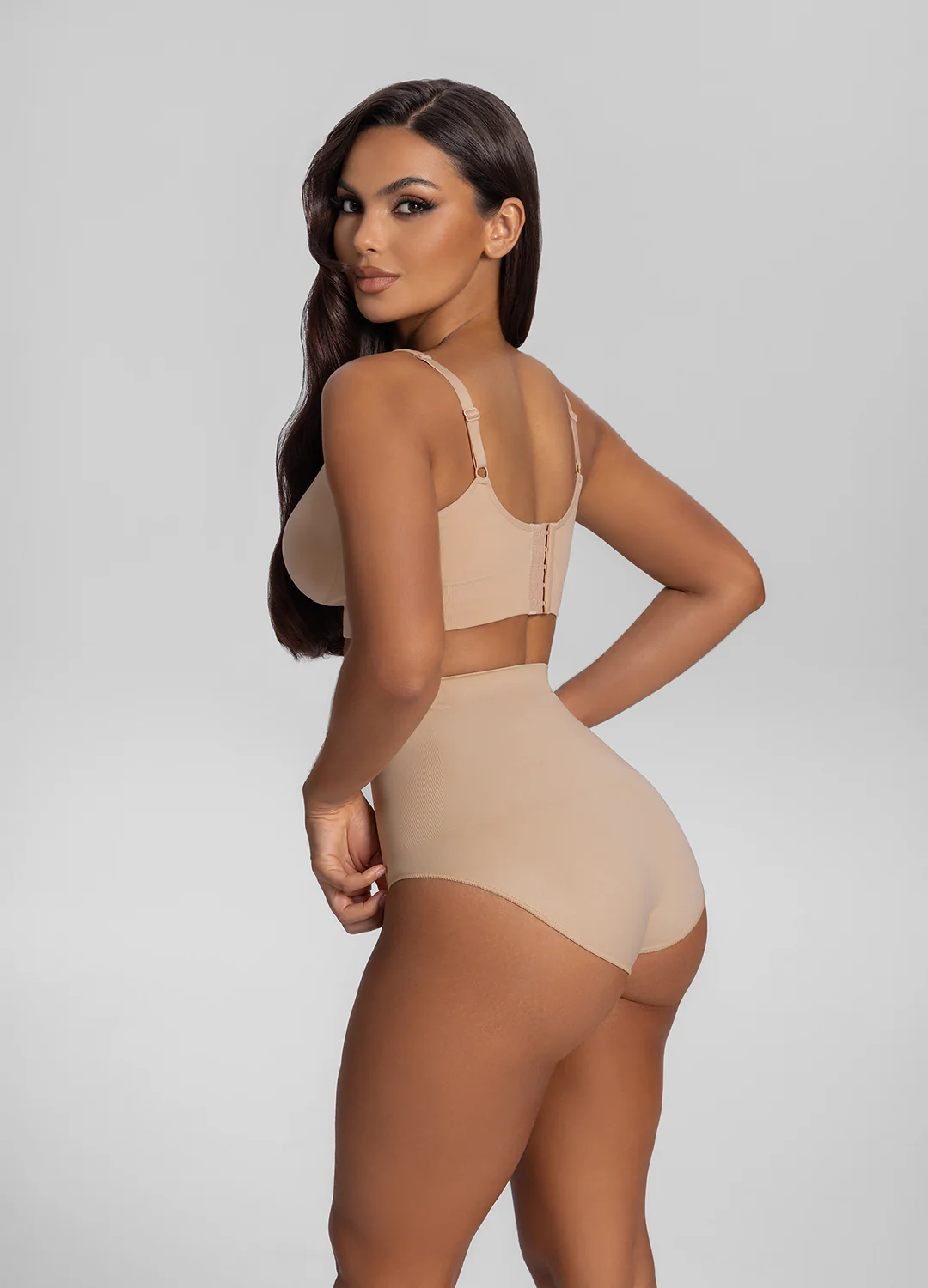 Seamless High-Waisted Tummy-Control Butt-Lifting Sculpting Briefs - Image 3