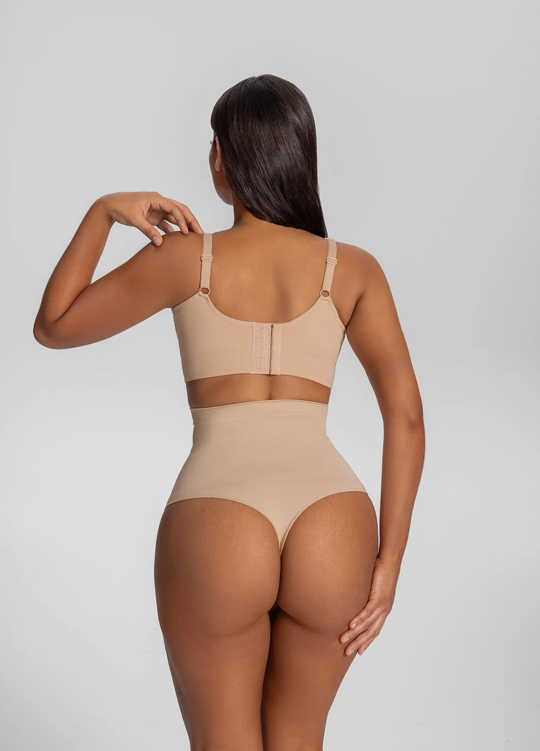 Seamless High-Waisted Tummy-Control Shaping Thong - Image 4