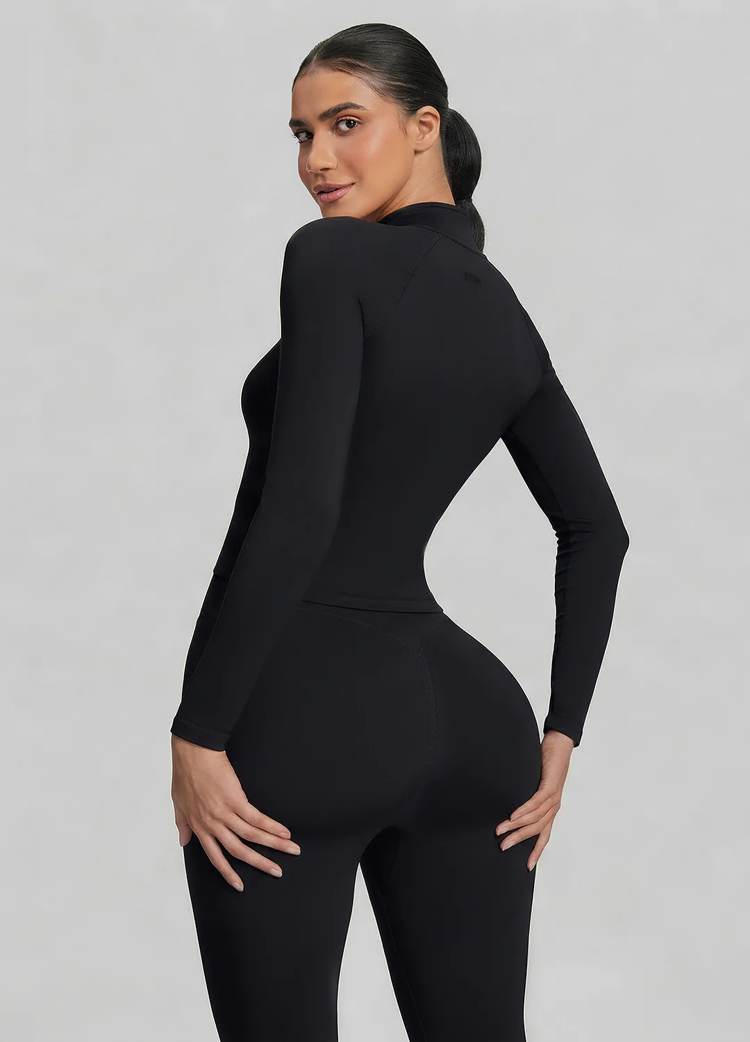 Ultrasculpt Longline Full Zipper Seamless Breathable Warm Jacket - Image 3