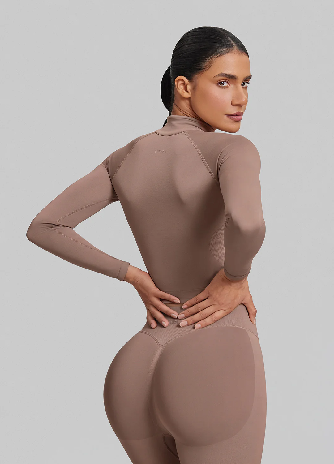 Ultrasculpt Longline Full Zipper Seamless Breathable Warm Jacket - Image 3