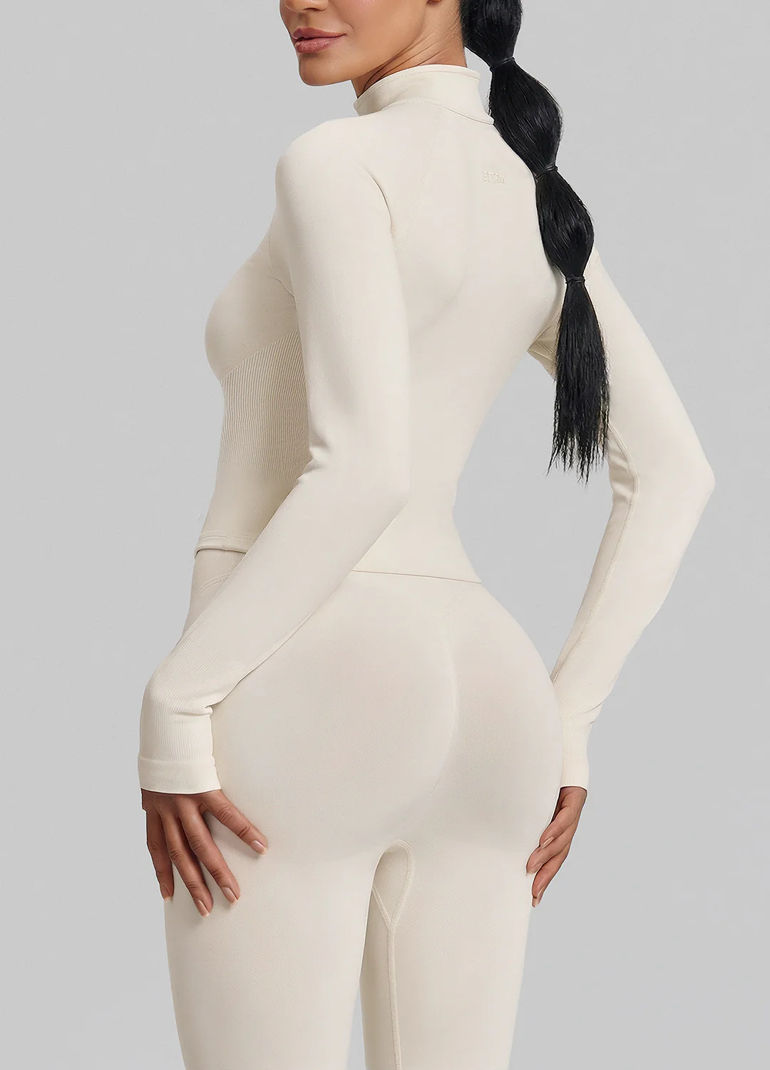 Ultrasculpt Longline Full Zipper Seamless Breathable Warm Jacket - Image 3