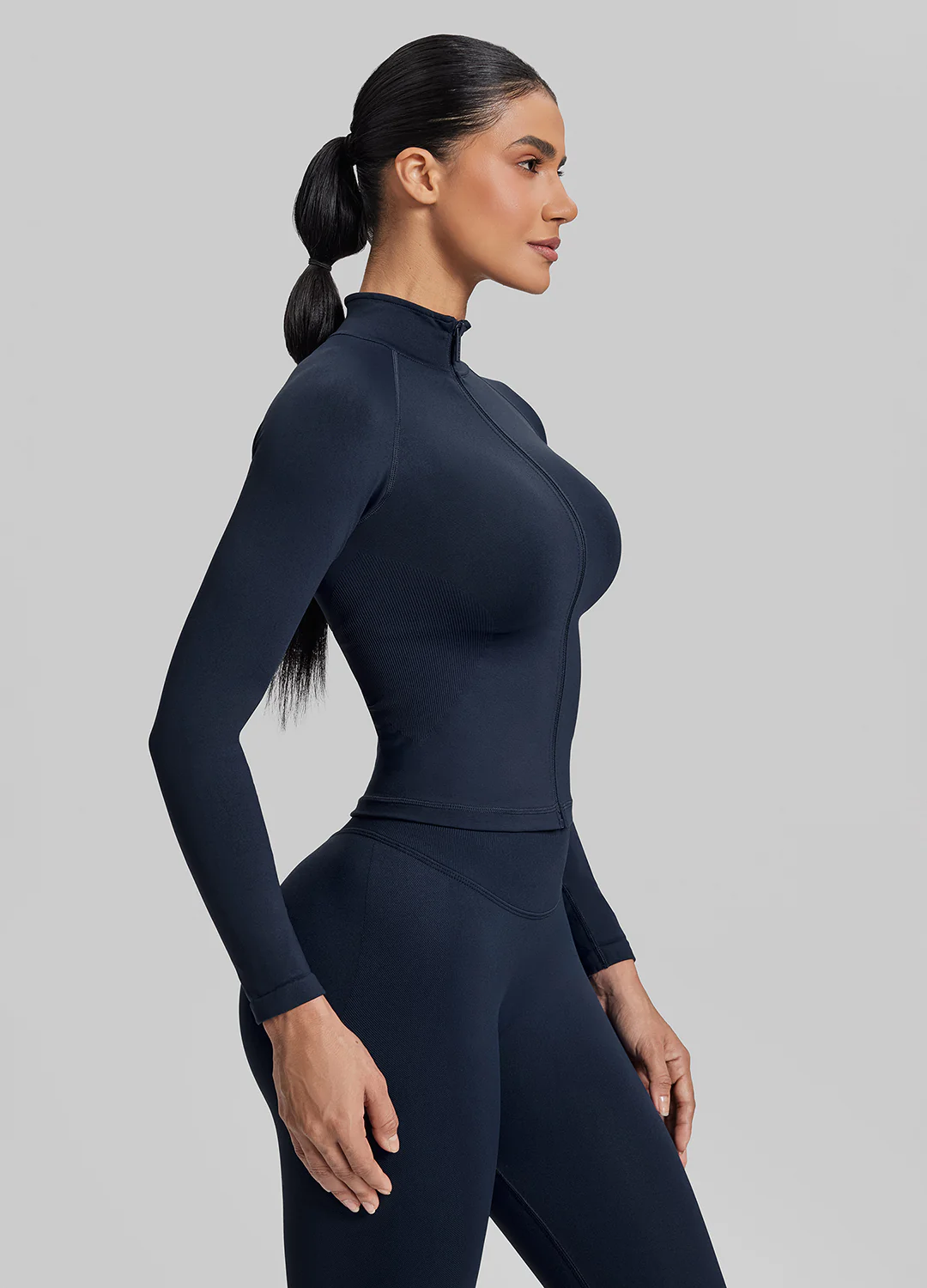 Ultrasculpt Longline Full Zipper Seamless Breathable Warm Jacket - Image 2