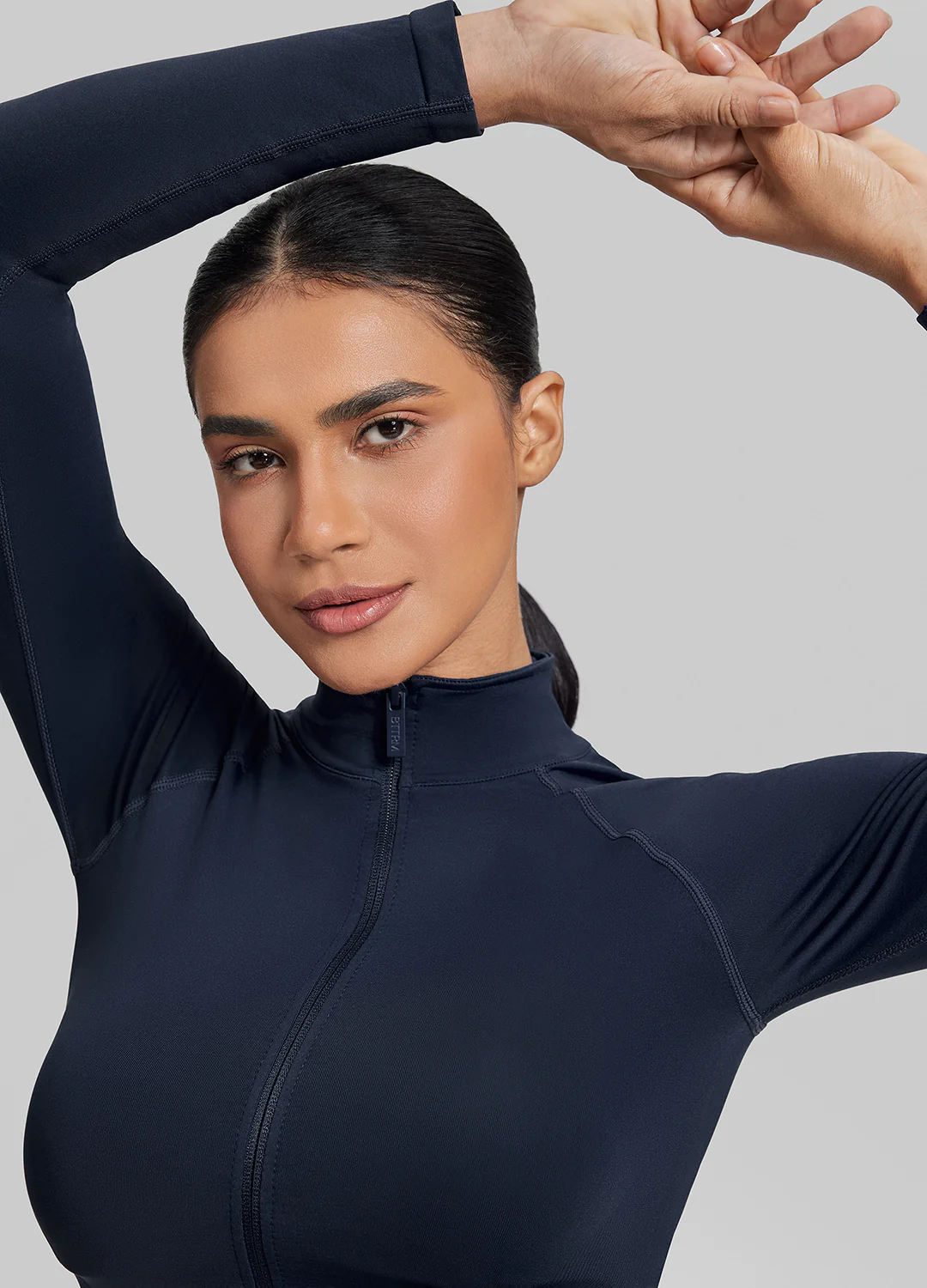 Ultrasculpt Longline Full Zipper Seamless Breathable Warm Jacket - Image 4