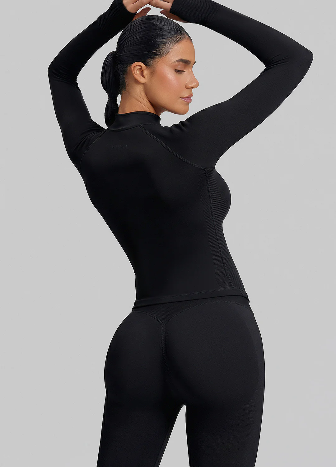 Ultrasculpt Longline Form-Fitting Seamless Thumb Hole Twill Knit Half-Zip Top - Image 3