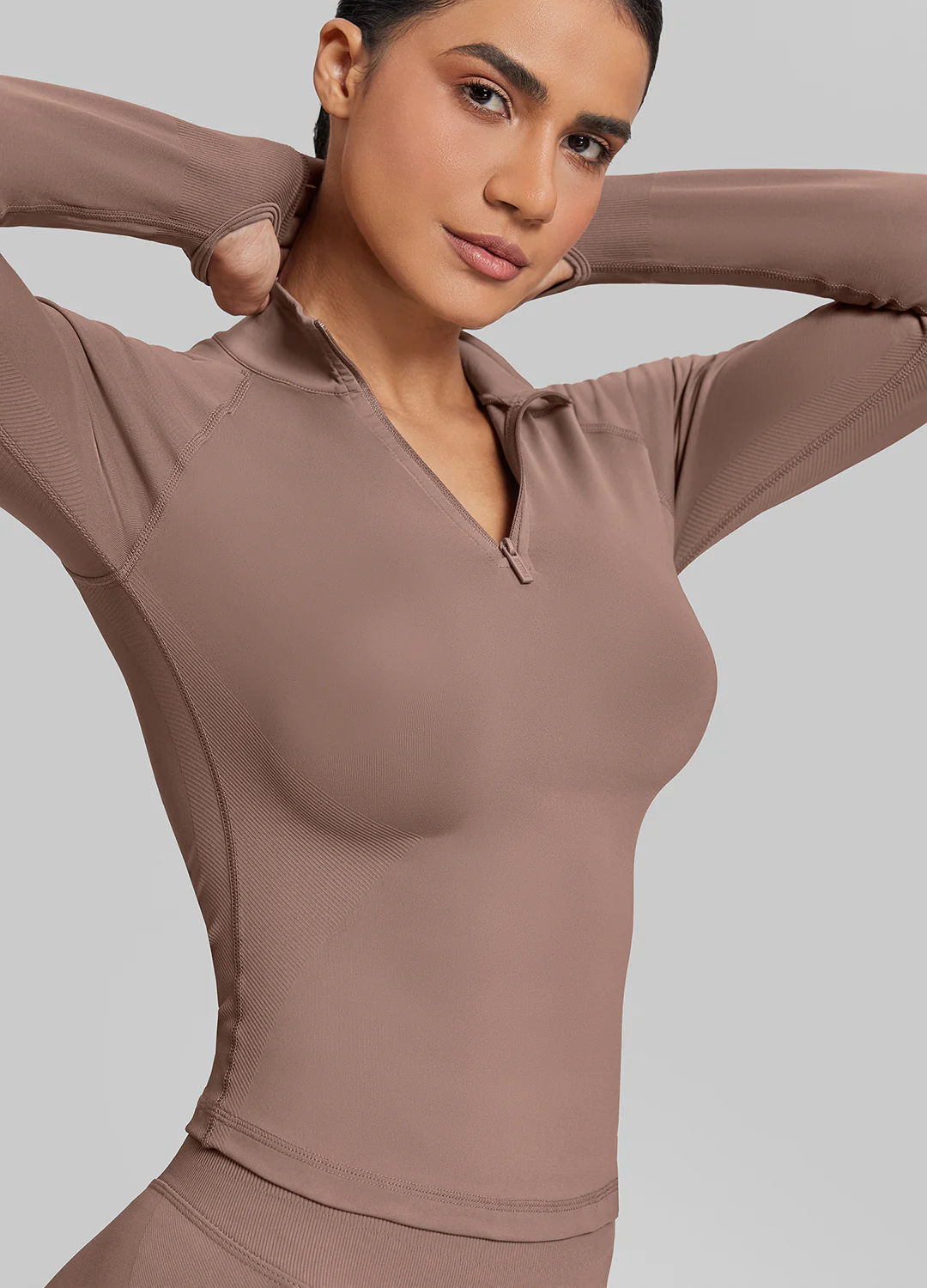Ultrasculpt Longline Form-Fitting Seamless Thumb Hole Twill Knit Half-Zip Top - Image 4