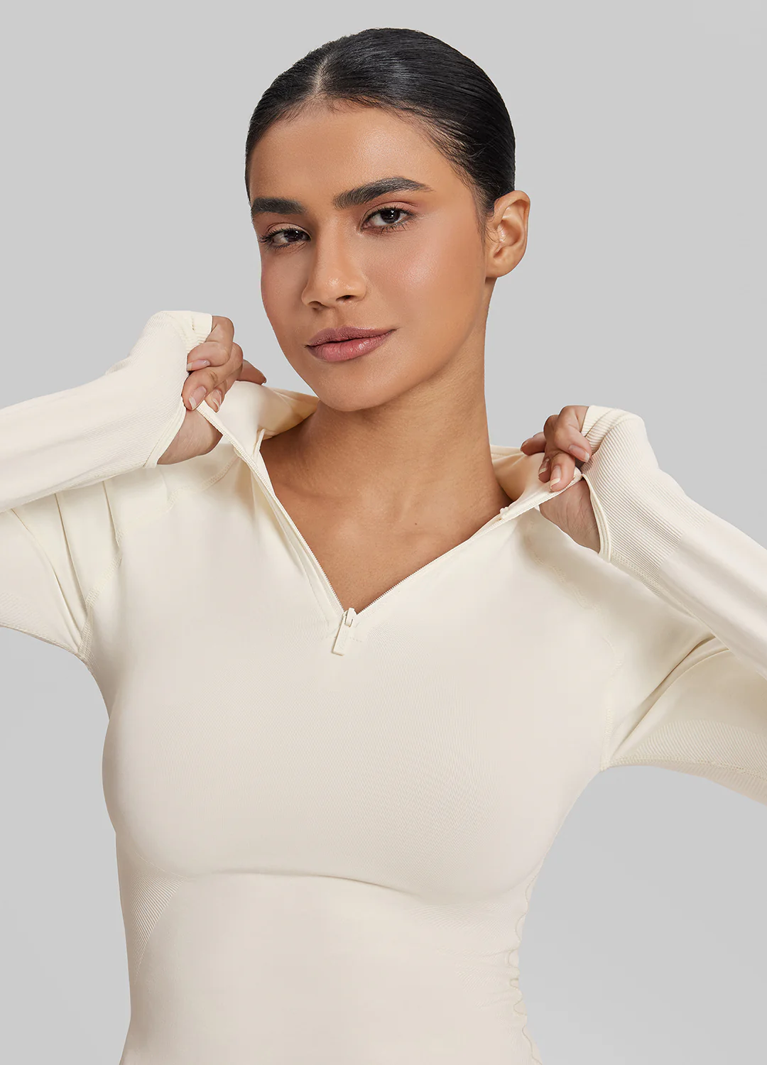 Ultrasculpt Longline Form-Fitting Seamless Thumb Hole Twill Knit Half-Zip Top - Image 4