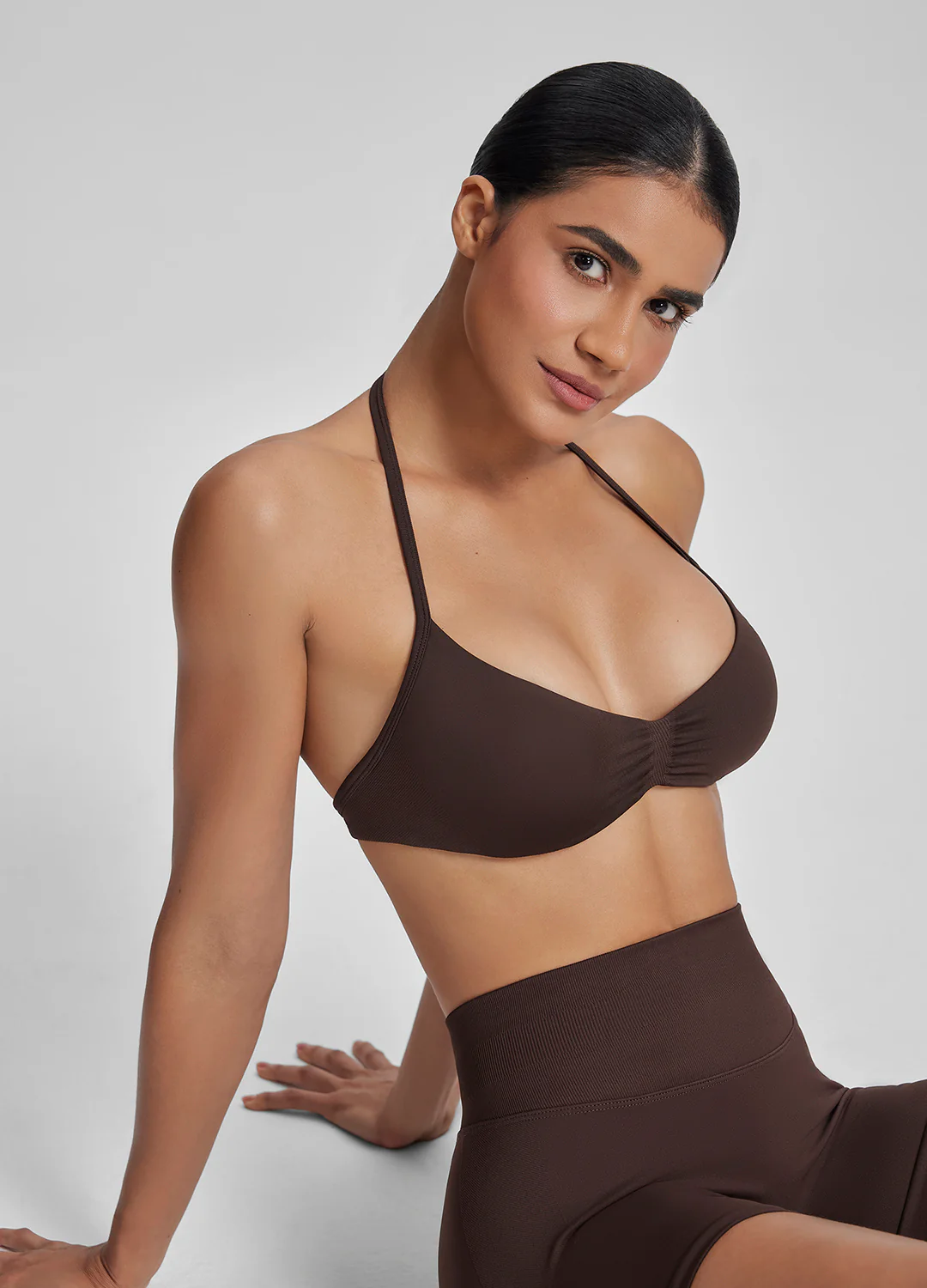 Ultrasculpt Halterneck Backless Strappy Functional Twill Knit Bra - Image 4