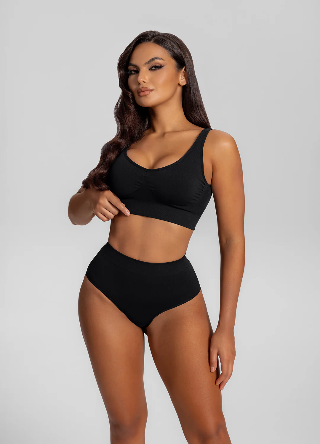 Seamless Mid-Rise Tummy-Control Butt-Lifting Sculpting Briefs - Image 5