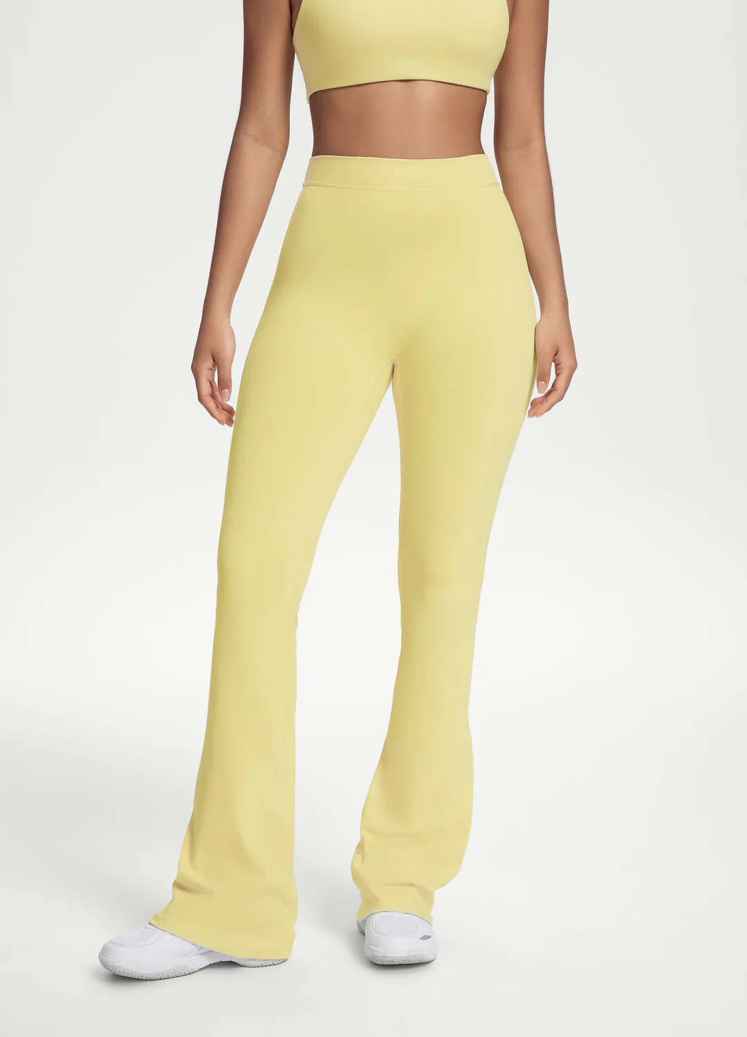 Scrunch Back Flared Leggings - Image 9