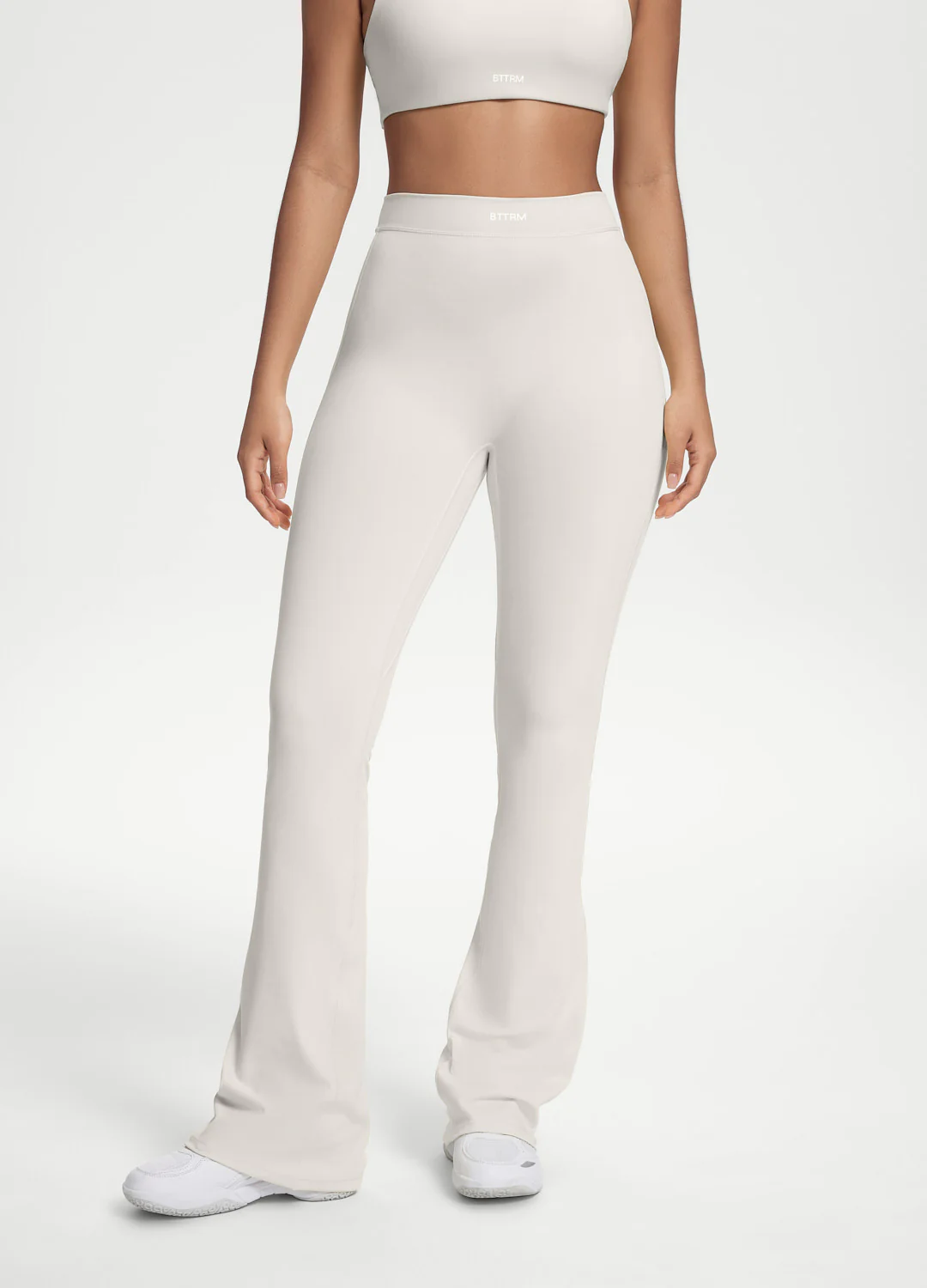 Scrunch Back Flared Leggings - Image 9