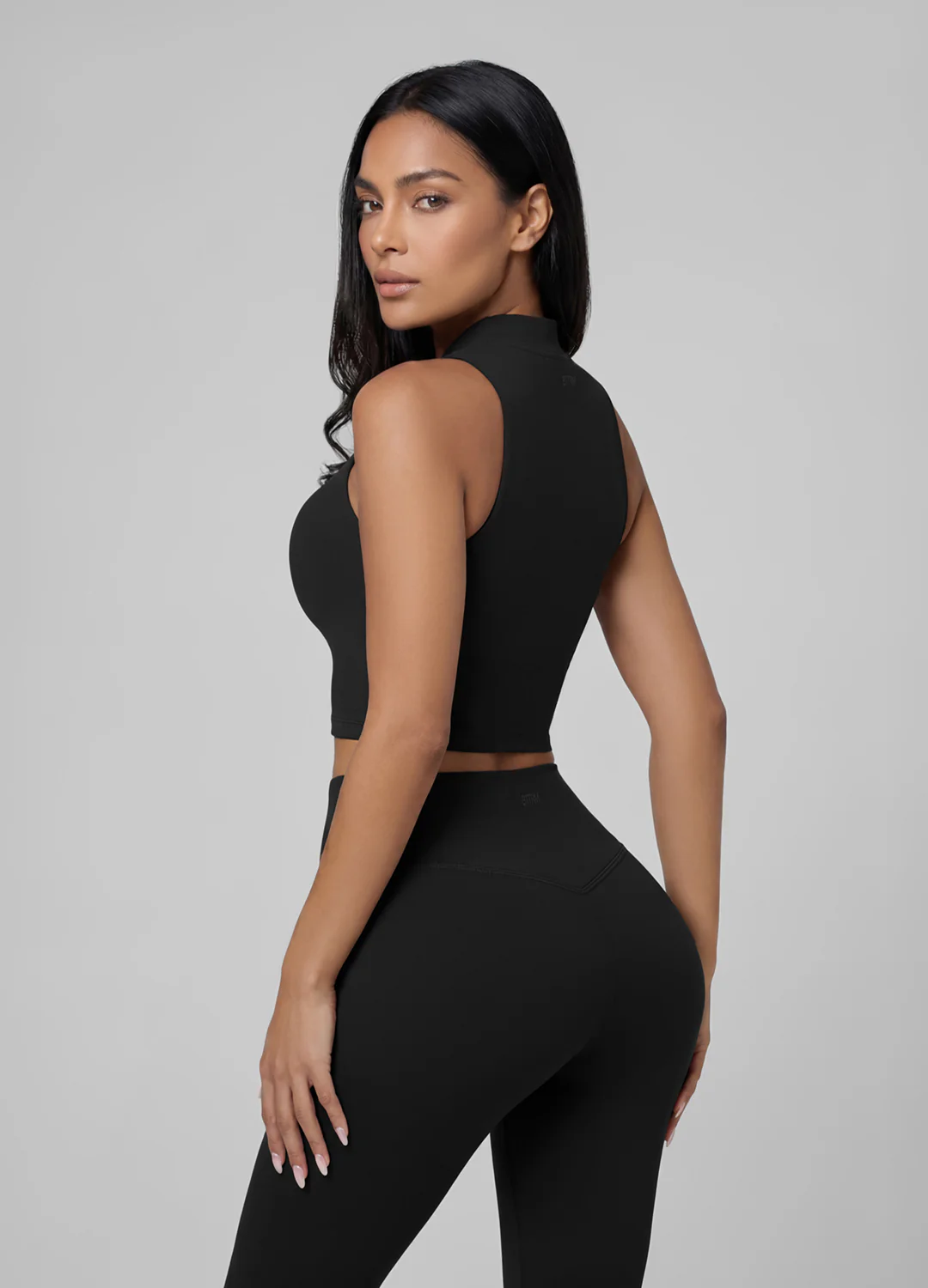 Sculpt Zip Crop Vest - Image 3