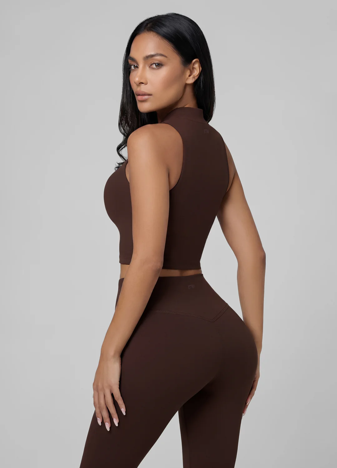 Sculpt Zip Crop Vest - Image 3