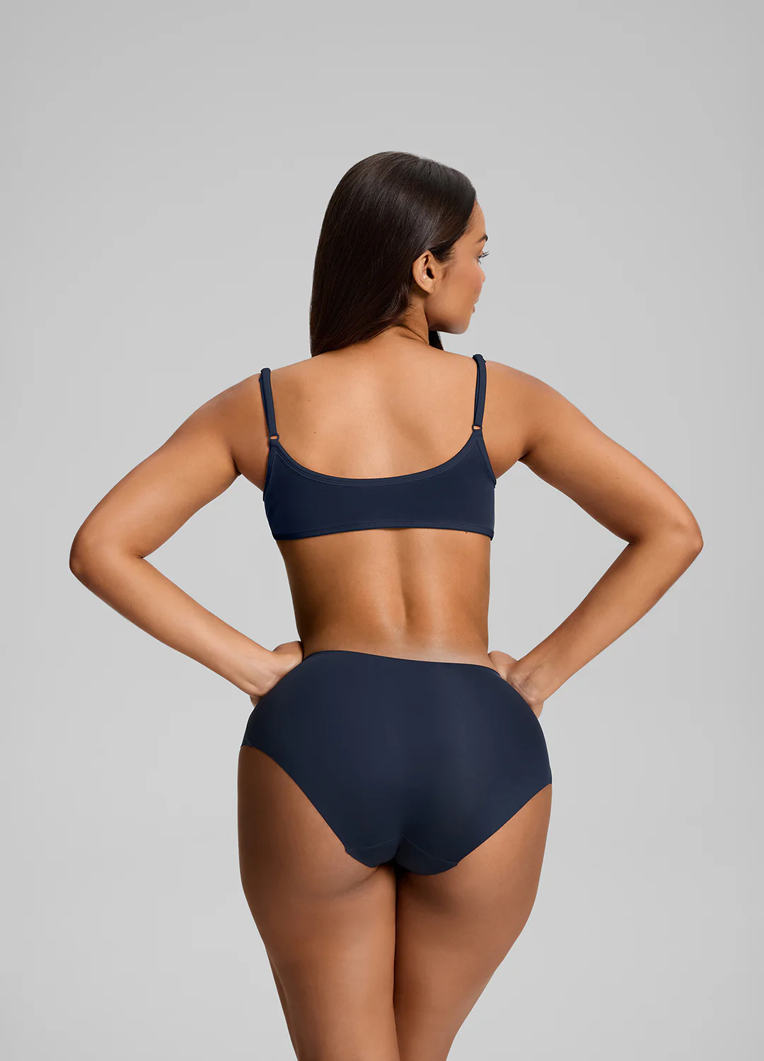 Seamless Mid-Rise Boyshort - Image 4