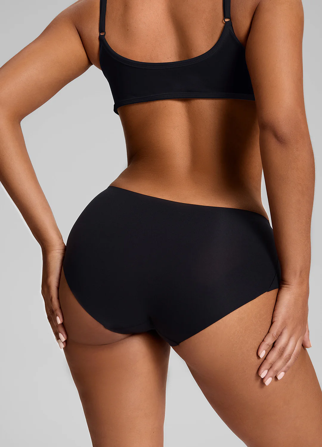 Seamless Mid-Rise Boyshort - Image 4