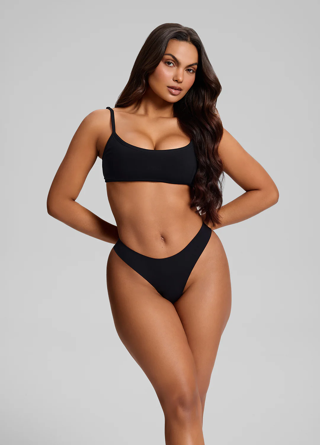 Seamless Mid-Rise Thong