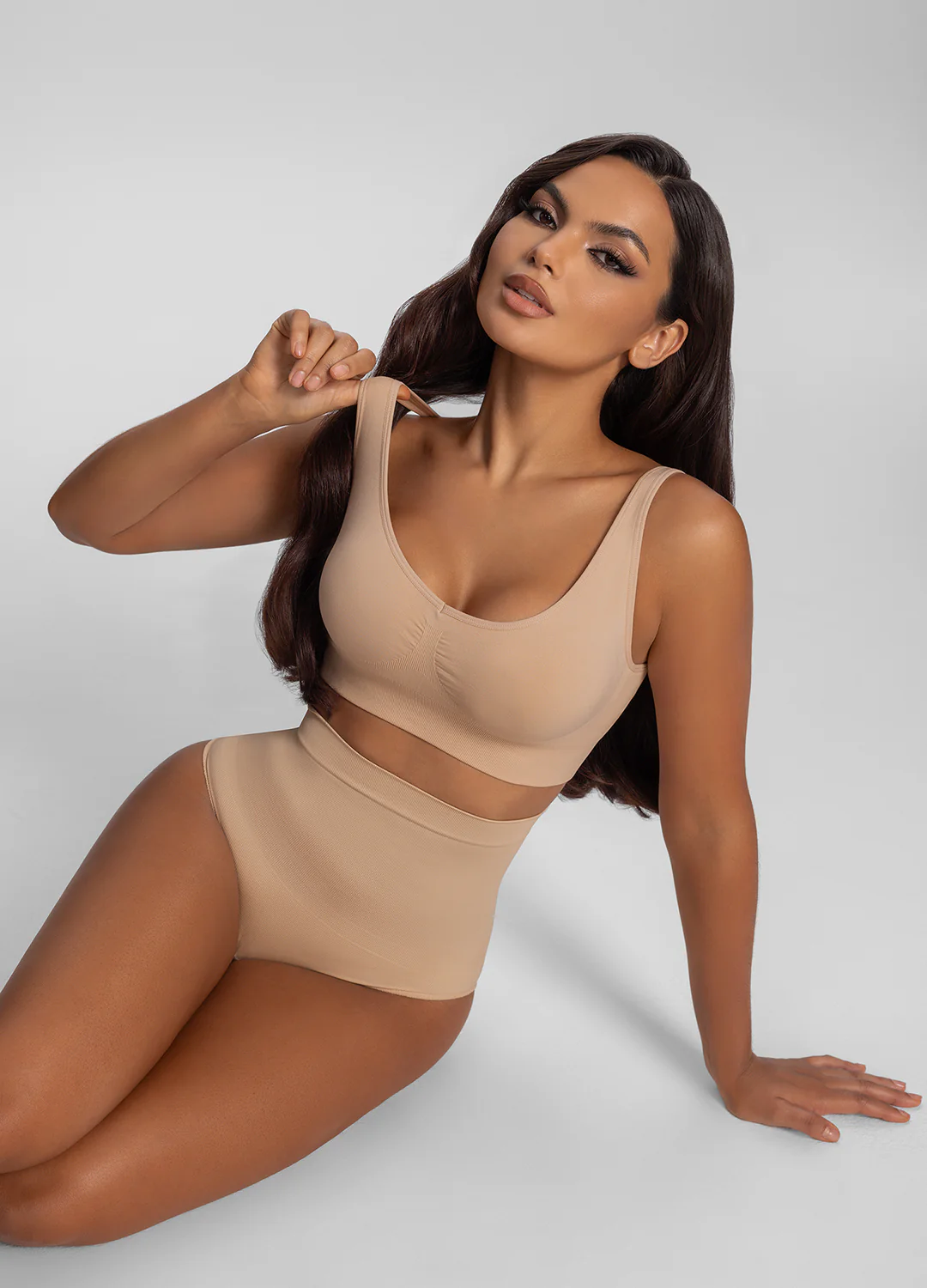 Seamless Smoothing Support Shaping Bra - Image 5