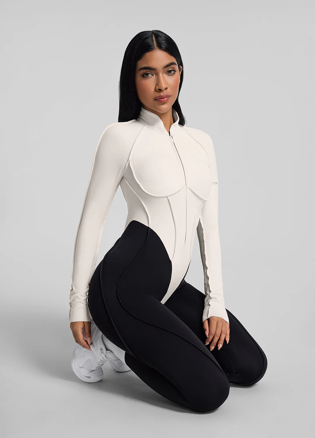 Two-Tone Full-Length Catsuit - Image 5