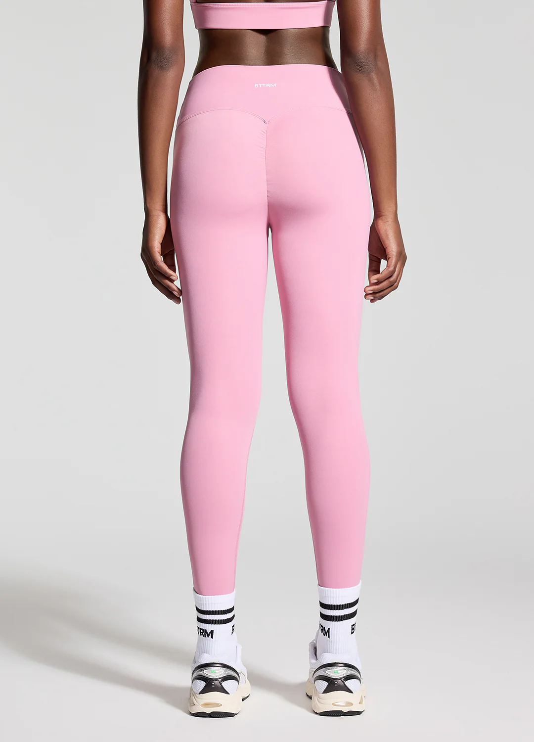 V-Cut Scrunch Leggings - Image 5