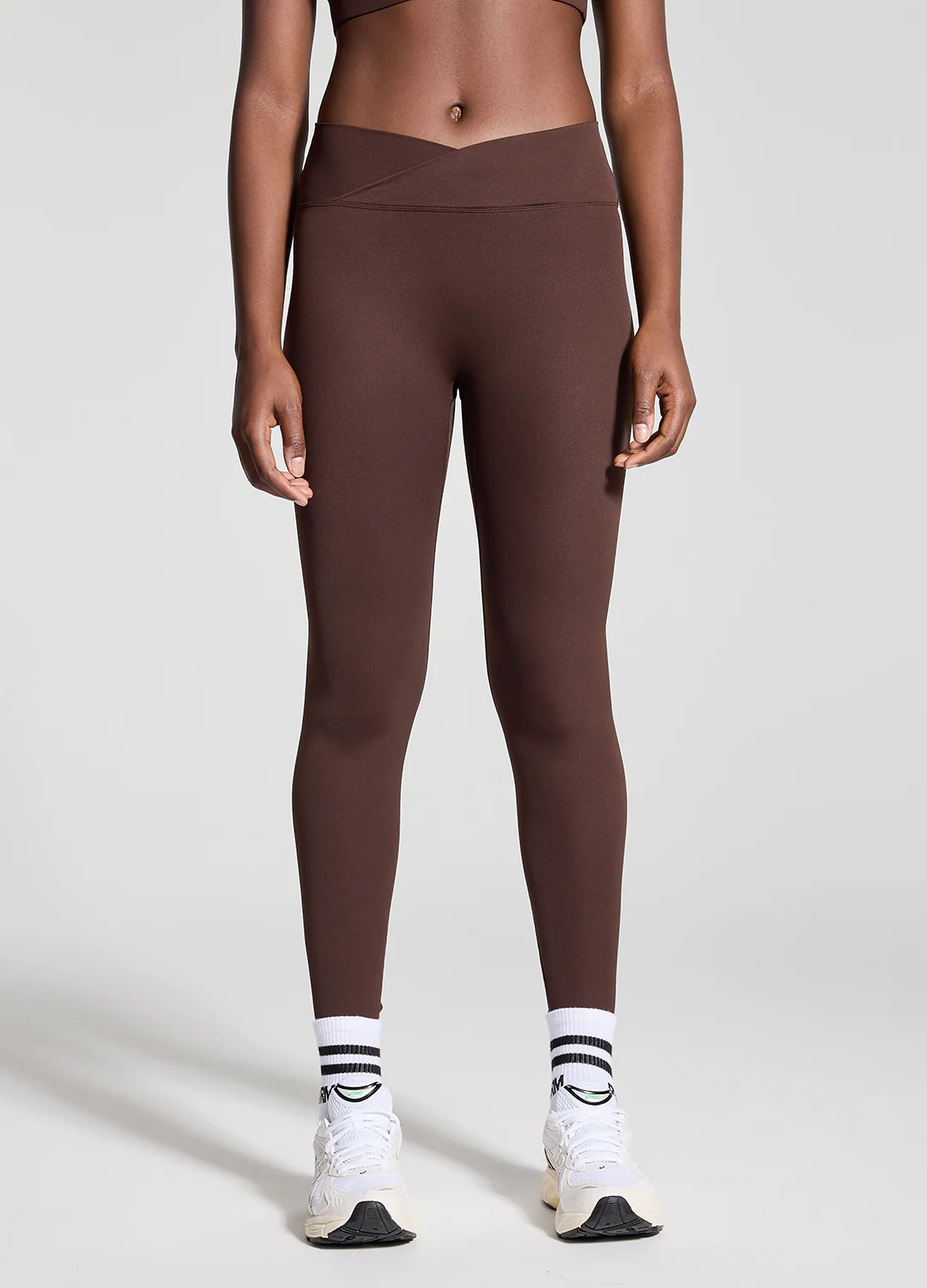 V-Cut Scrunch Leggings - Image 3
