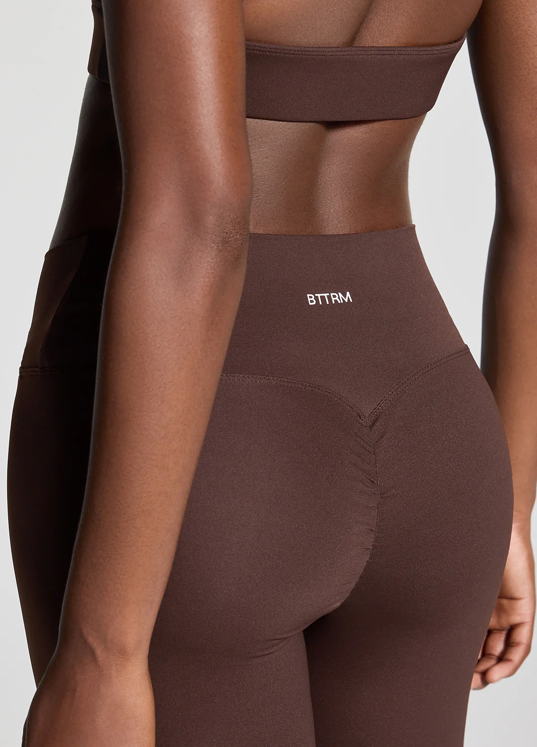 V-Cut Scrunch Leggings - Image 4
